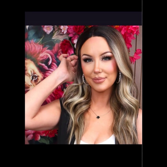 Chelsey Smith Crown - Bailey (CBB) - Picture 4 of 4